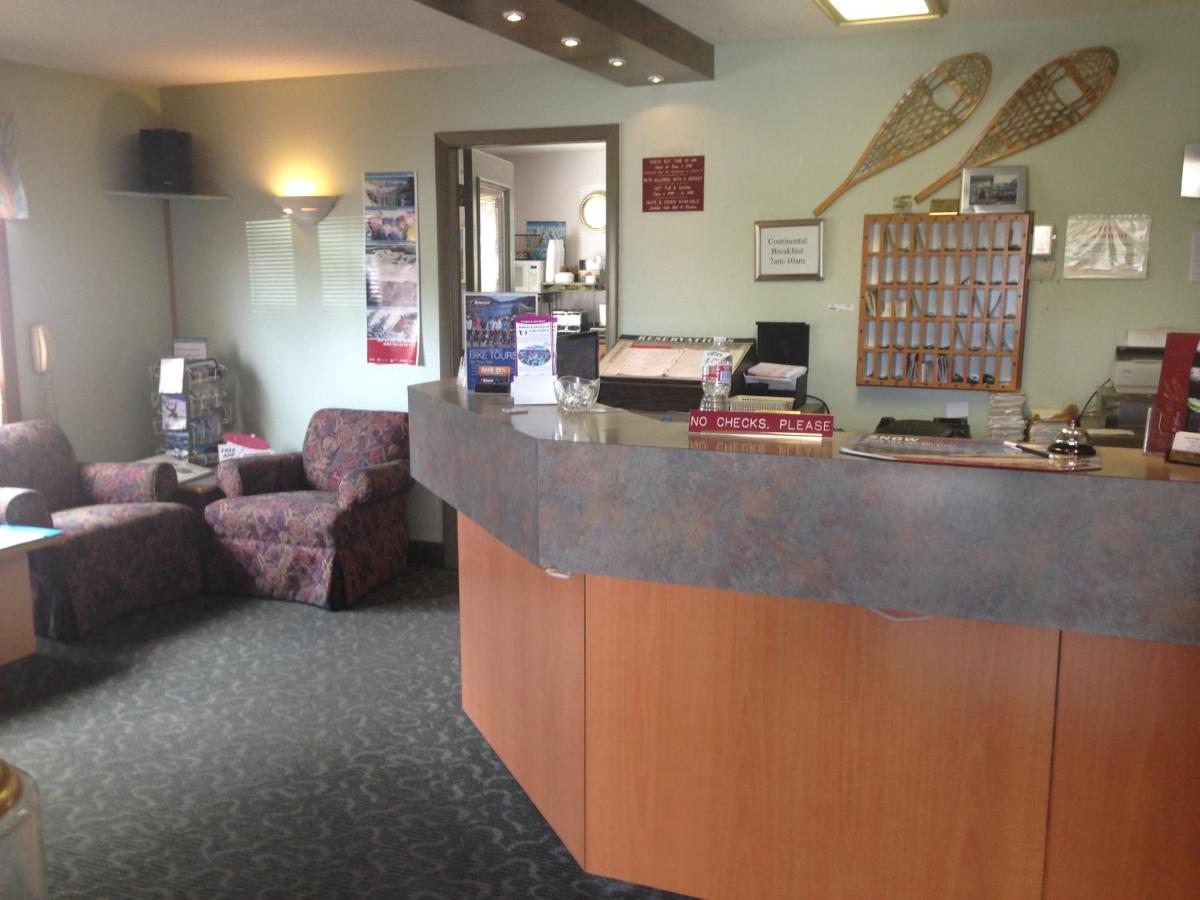 Snowshoe Motel — photo 23