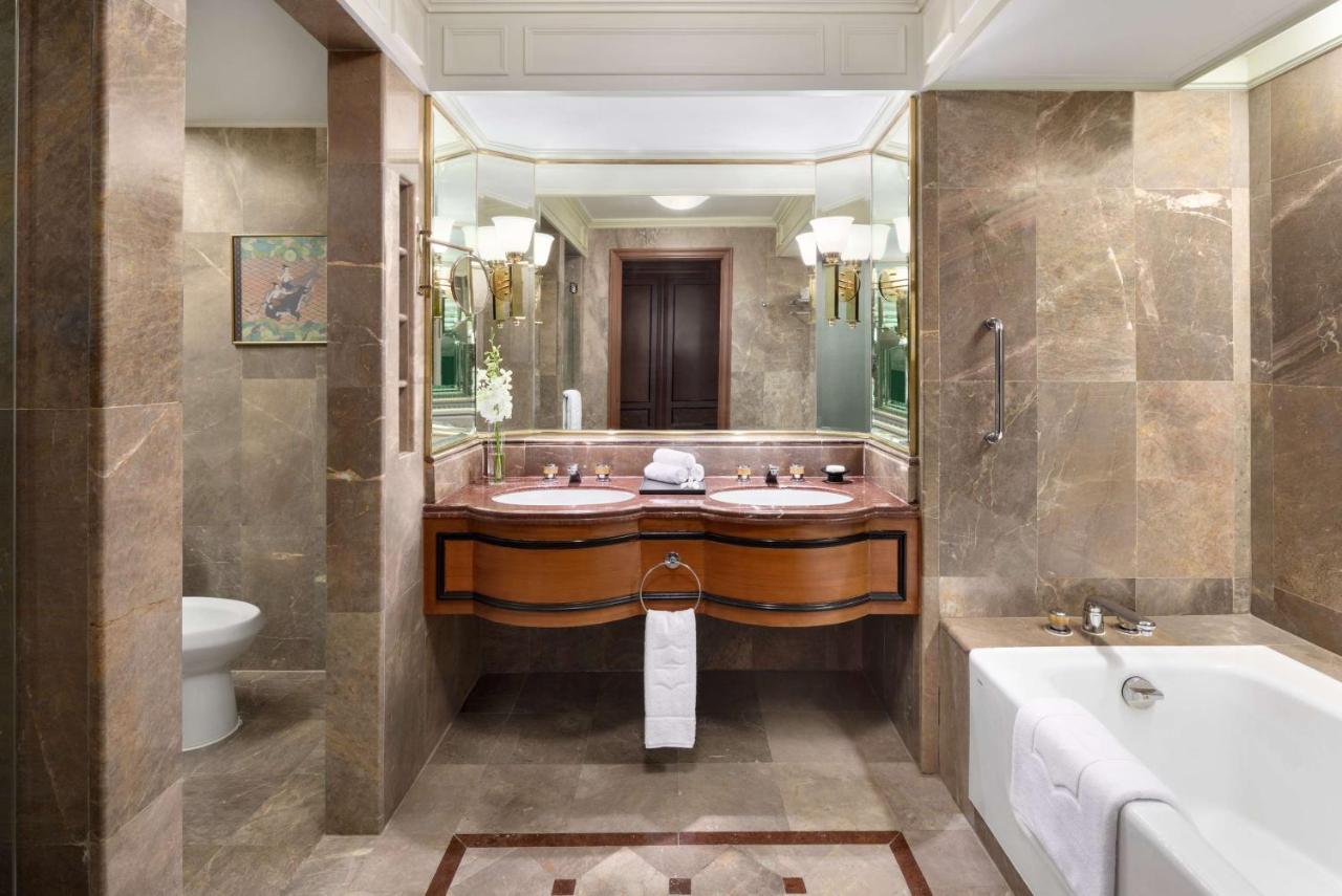 Shangri-La Bangkok - 5