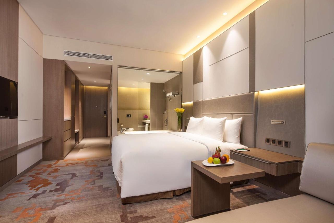 Radisson Exhibition Center Shanghai photo