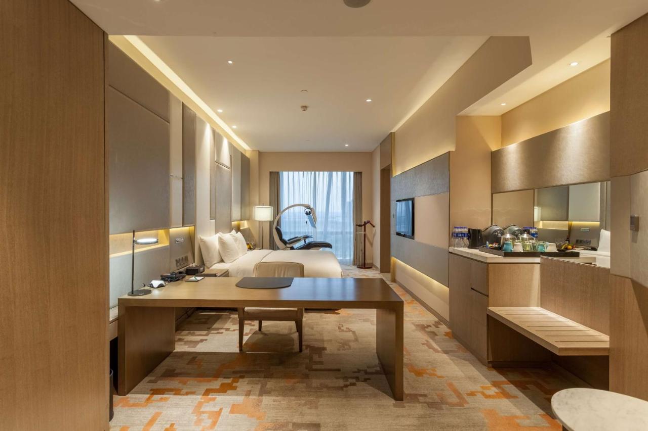 Radisson Exhibition Center Shanghai photo