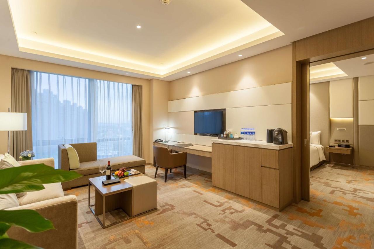 Radisson Exhibition Center Shanghai photo
