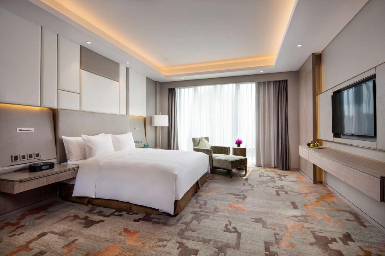 Radisson Exhibition Center Shanghai photo