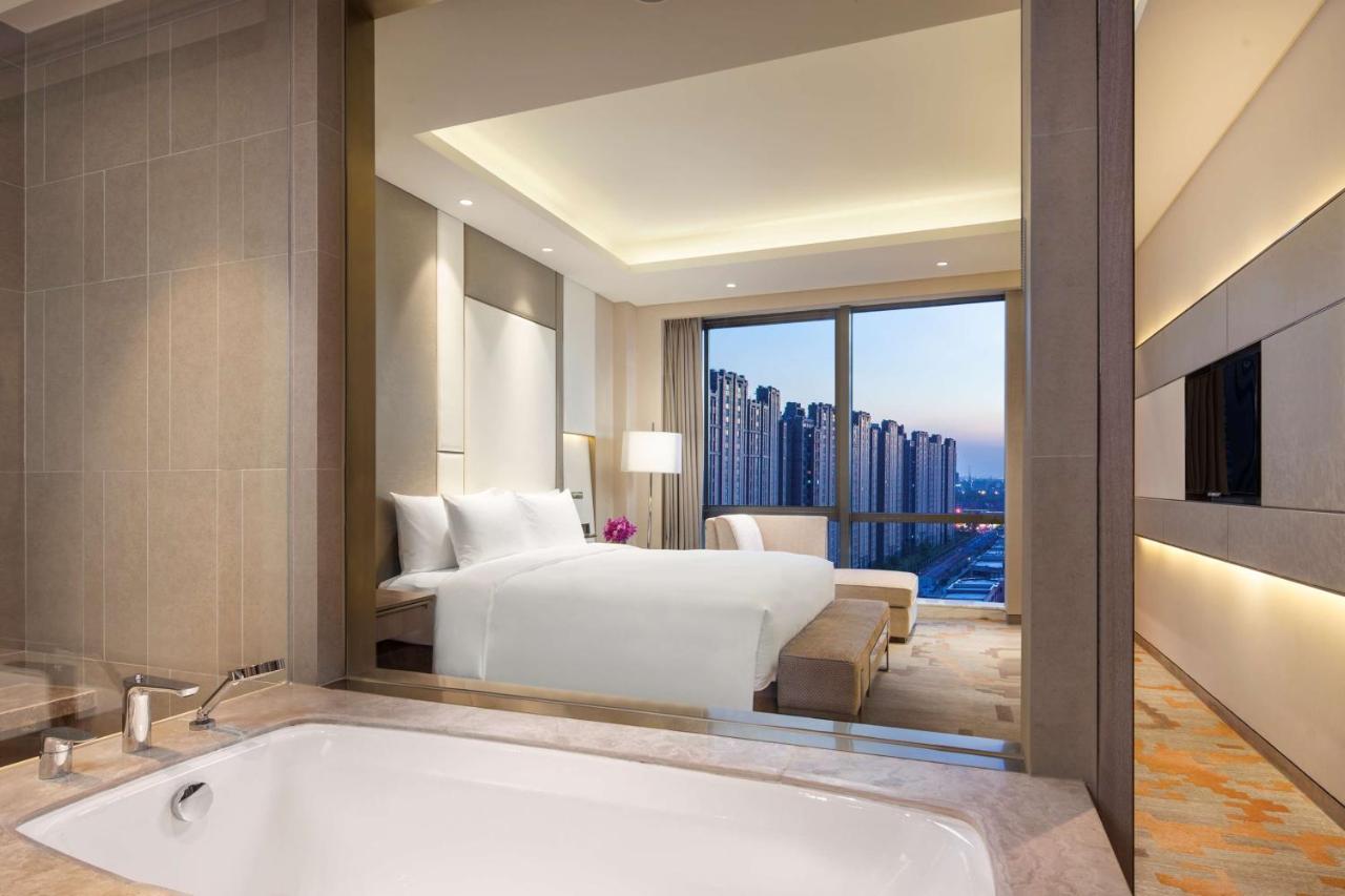 Radisson Exhibition Center Shanghai photo