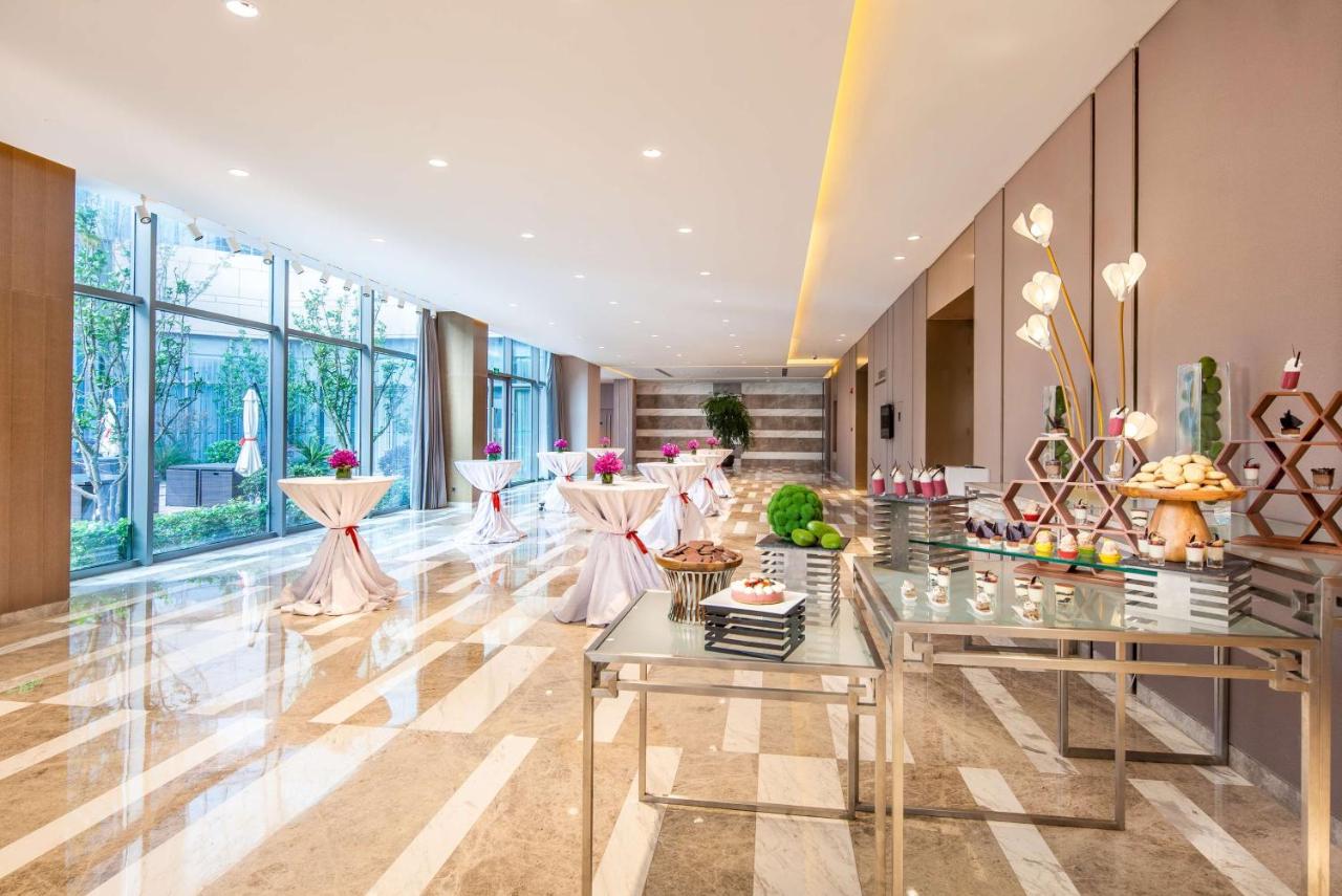 Radisson Exhibition Center Shanghai photo