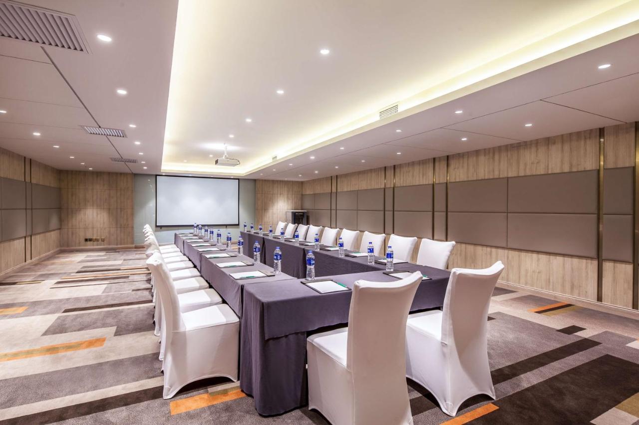 Radisson Exhibition Center Shanghai photo