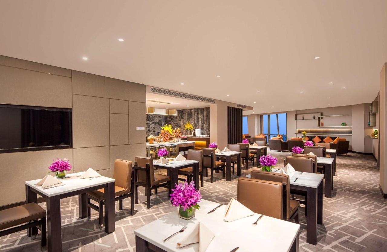 Radisson Exhibition Center Shanghai photo
