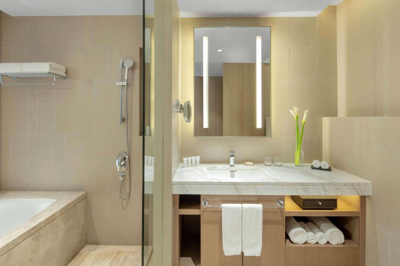 Radisson Exhibition Center Shanghai photo
