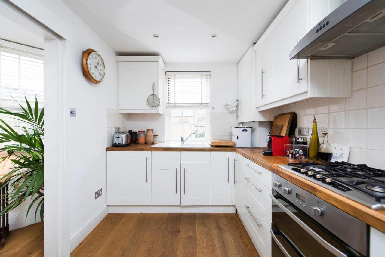 Lovely 2 Bedroom Family Home near Tower Bridge - 4