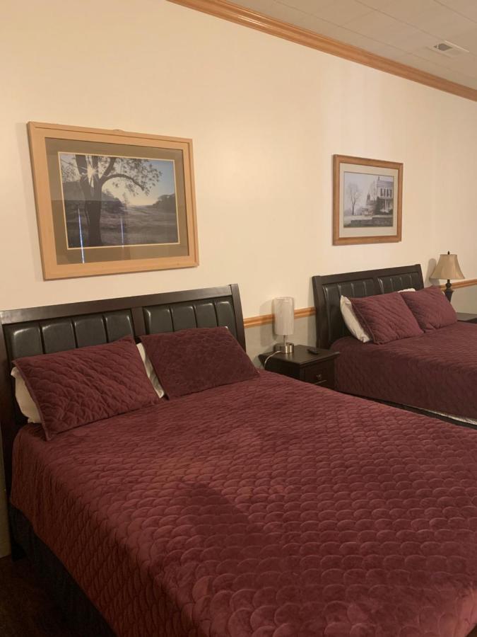Zions Most Wanted Hotel — photo 2