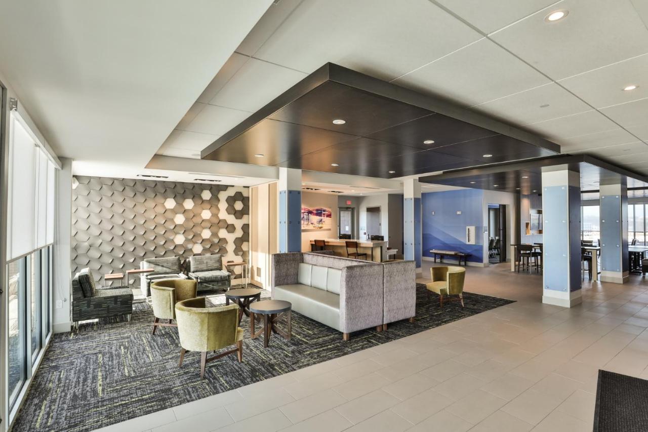 Holiday Inn Express & Suites - Nashville MetroCenter Downtown by IHG - 4
