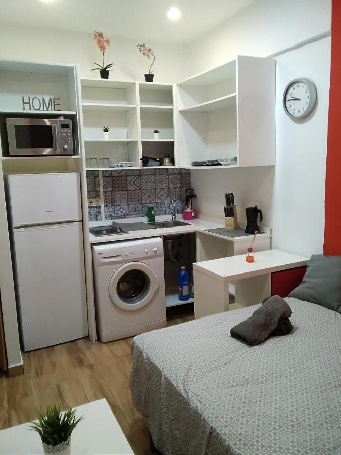 Estudio cerca del Carrefour rosaleda - 2