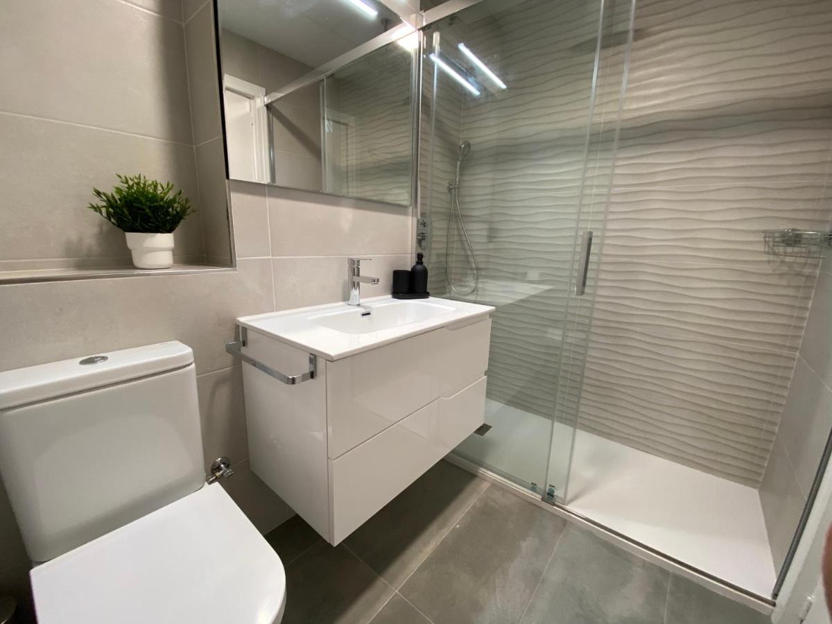 Malagueta Beach Front Mediterranean Apartment - 3