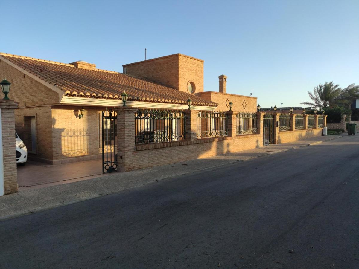 Villa gelegen naast de zee met uniek uitzicht, Alicante ...