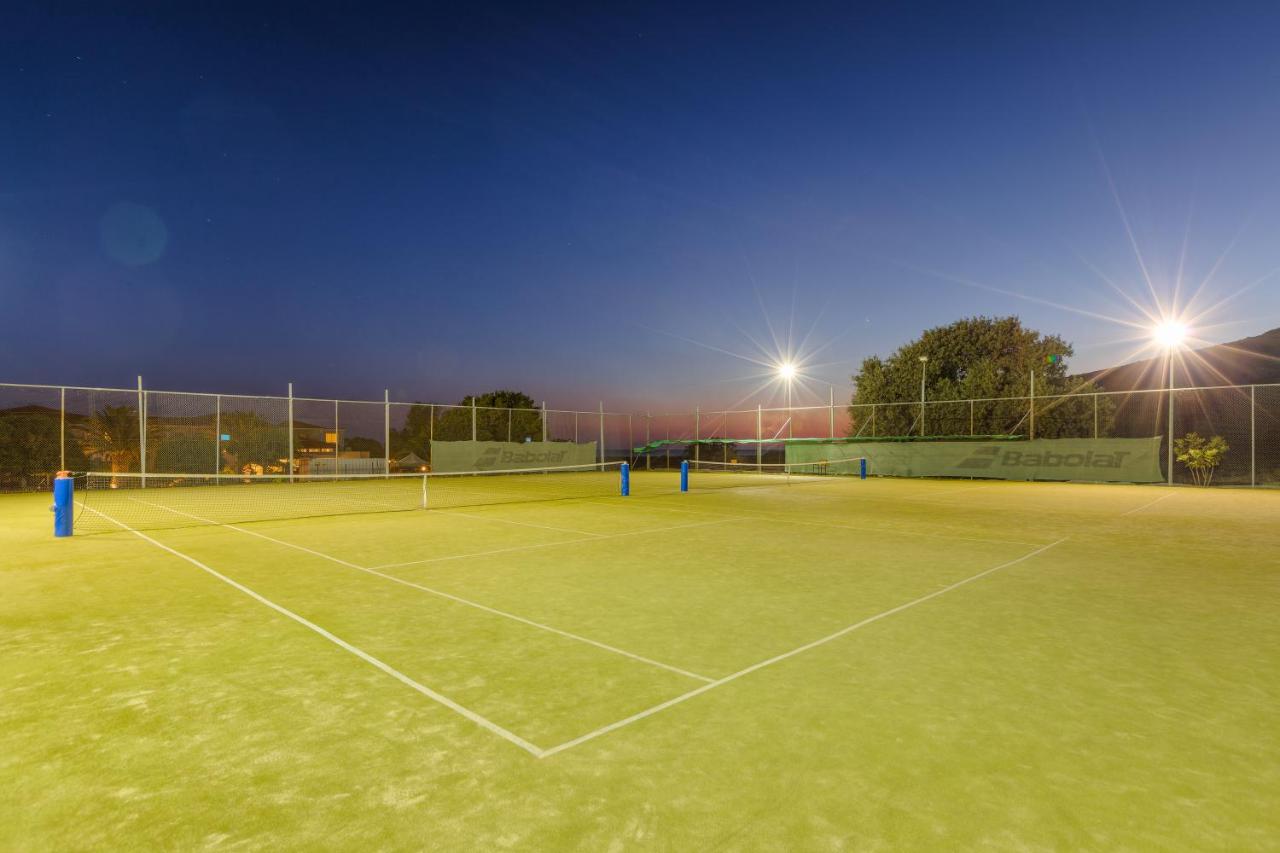 Tennis court: Aeolian Village Beach Resort