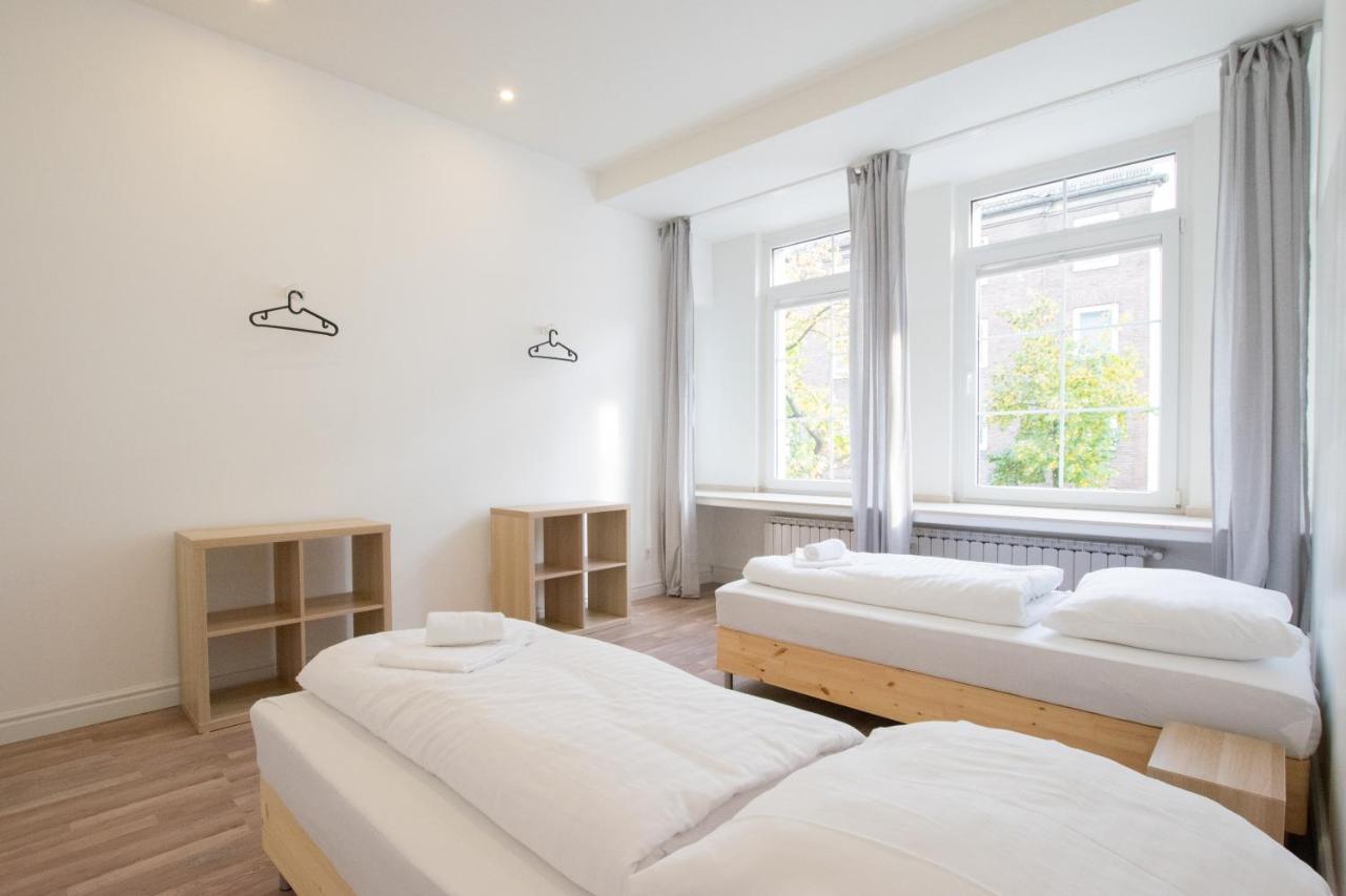 Tolstov Apartments - 1 or 3 Room Apartments - 20 Min Messe DUS and Old Town DUS