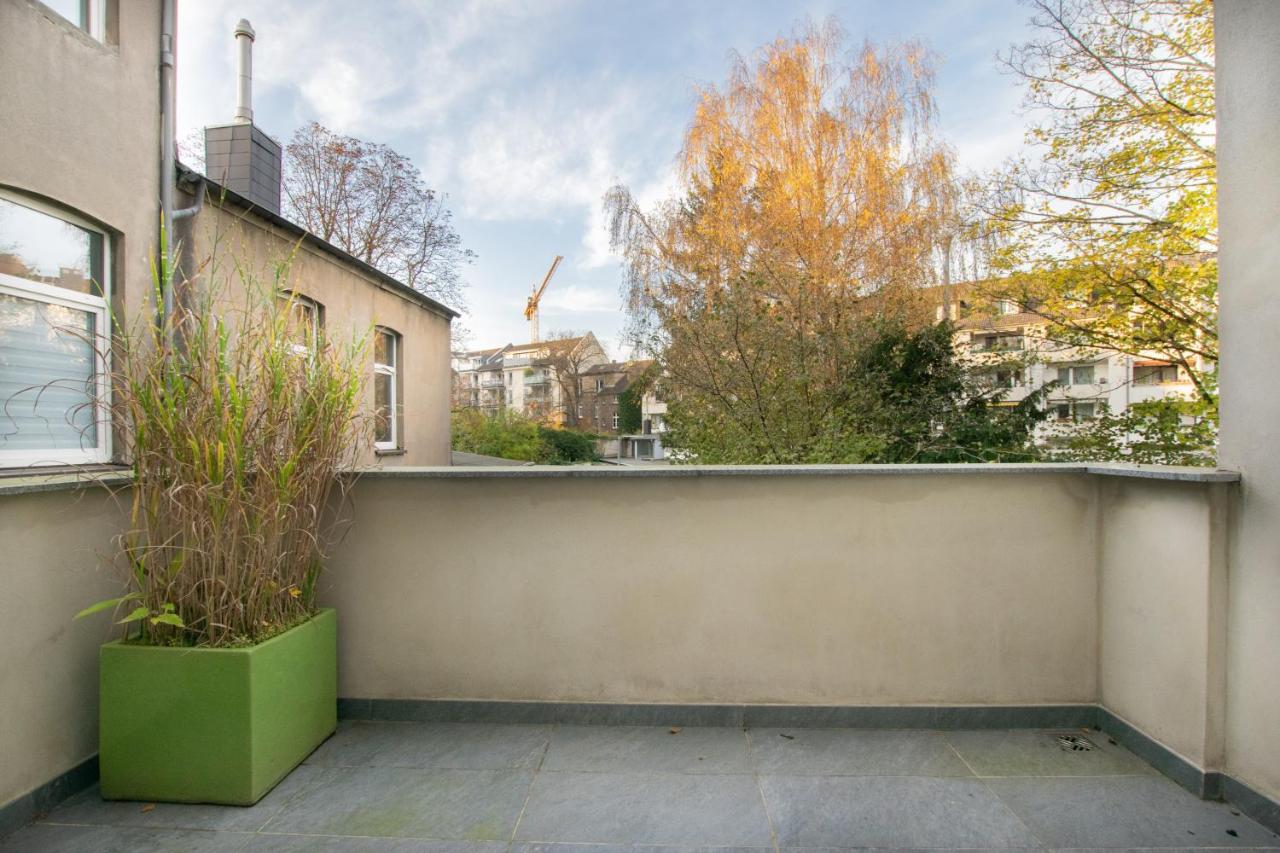 Tolstov Apartments - 1 or 3 Room Apartments - 20 Min Messe DUS and Old Town DUS
