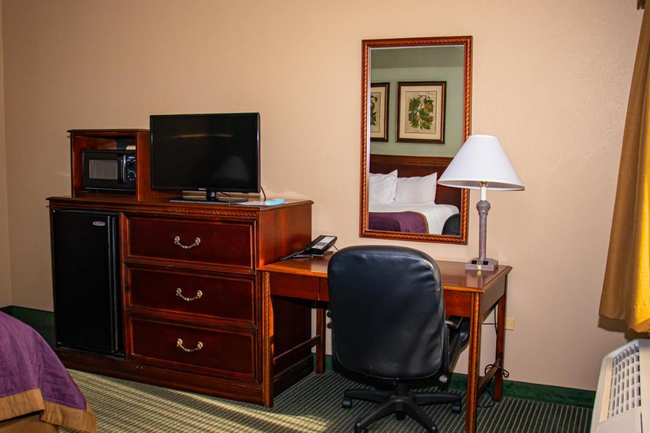 Bay Mountain Inn Cherokee Smoky Mountains — photo 13