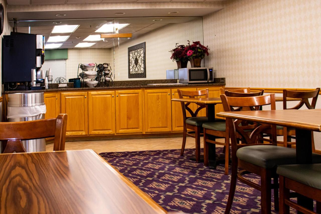 Bay Mountain Inn Cherokee Smoky Mountains — photo 12