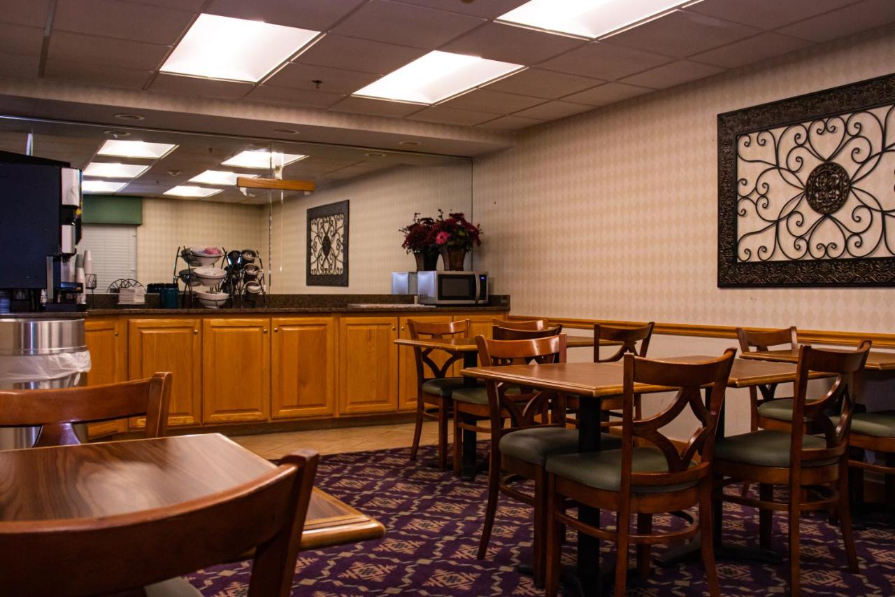 Bay Mountain Inn Cherokee Smoky Mountains — photo 15
