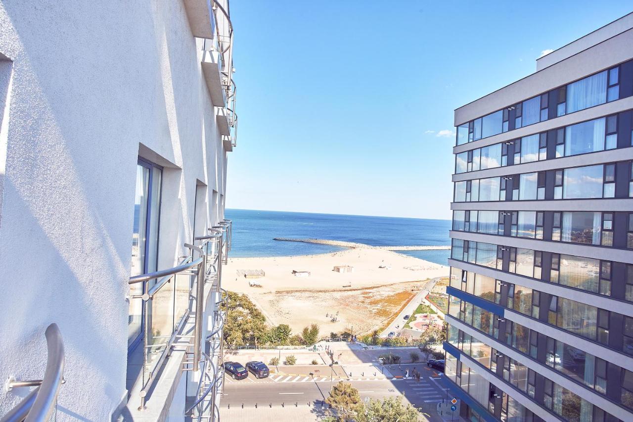 Beach: Continental Forum Constanta