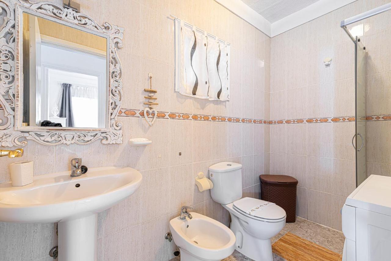 Apartment Los Angeles, Arona, Spain - Booking.com