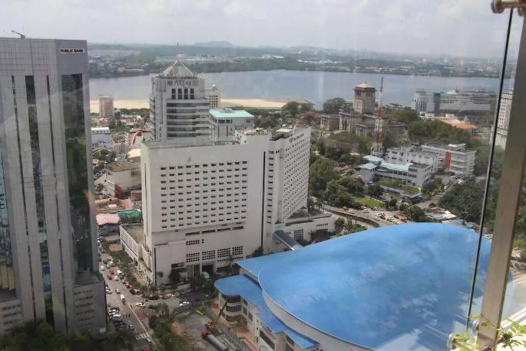 【NETFLIX】Suasana Suites,Nxt to CIQ【PoolGym&WIFI】 - 2