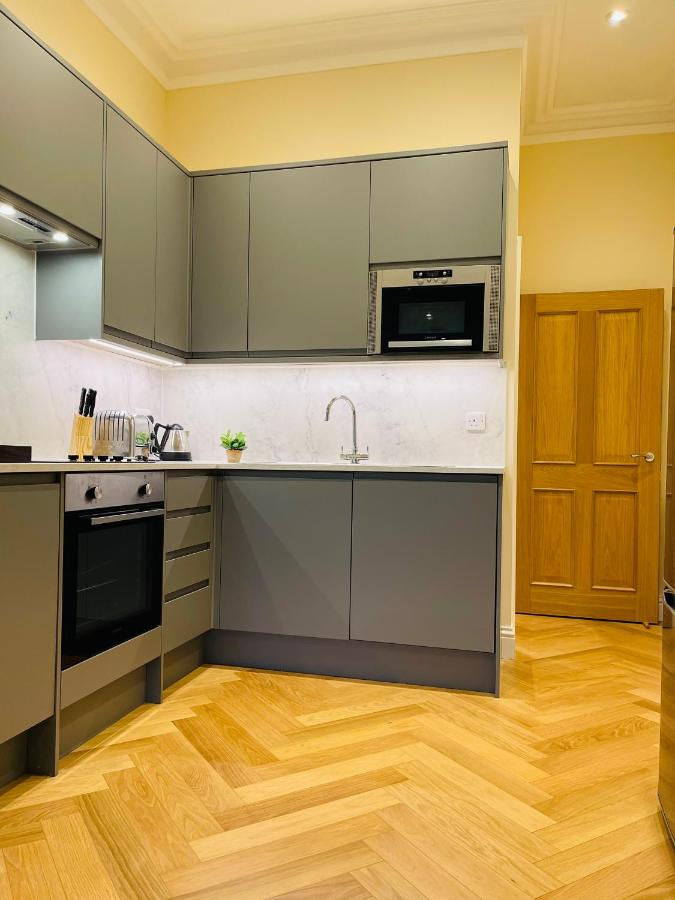 Glenlyn Apartments photo
