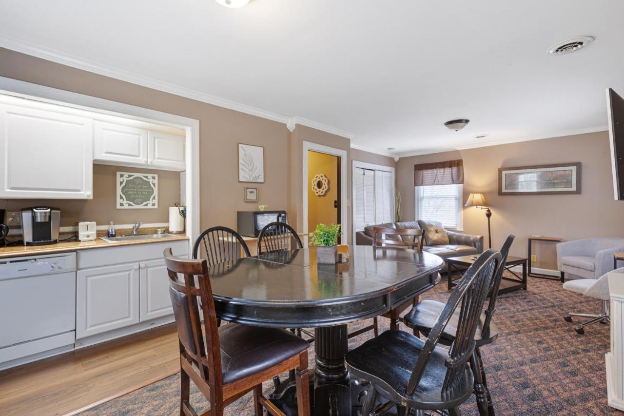 Brenda Lee History 2BR Villa Pool Hot Tub - 5