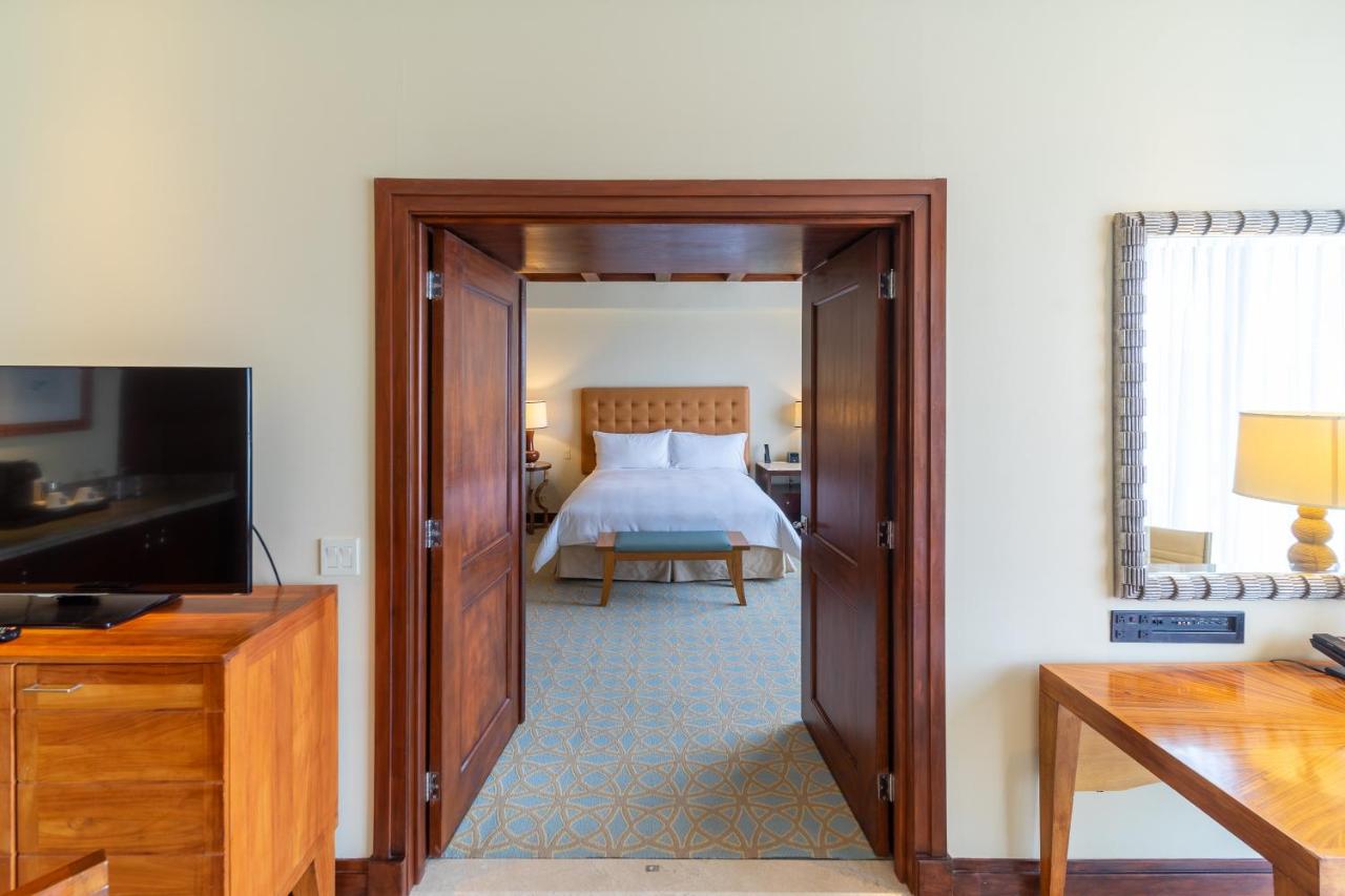 Real InterContinental at Multiplaza Mall, an IHG Hotel photo
