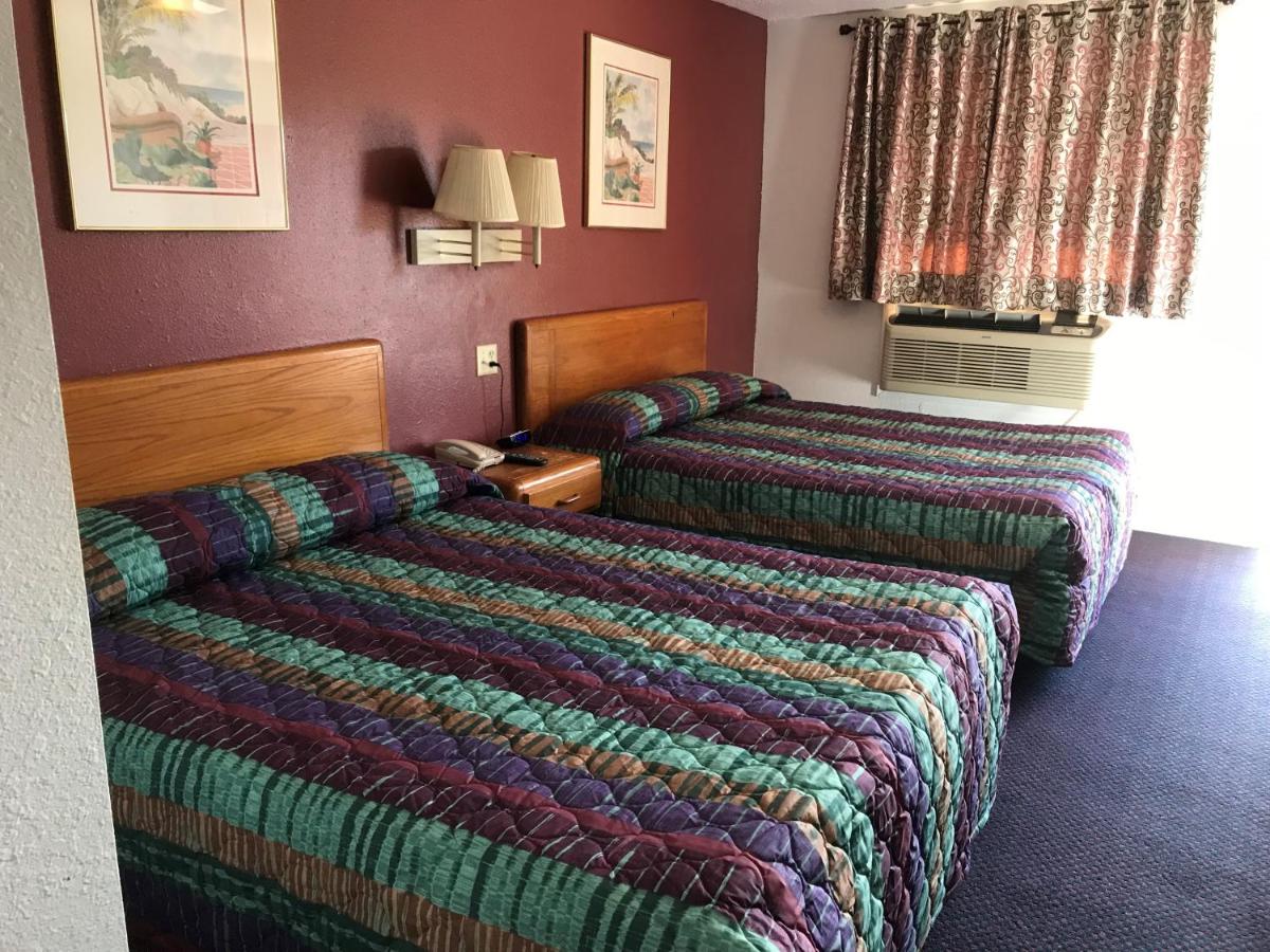 Luxury Inn — photo 11