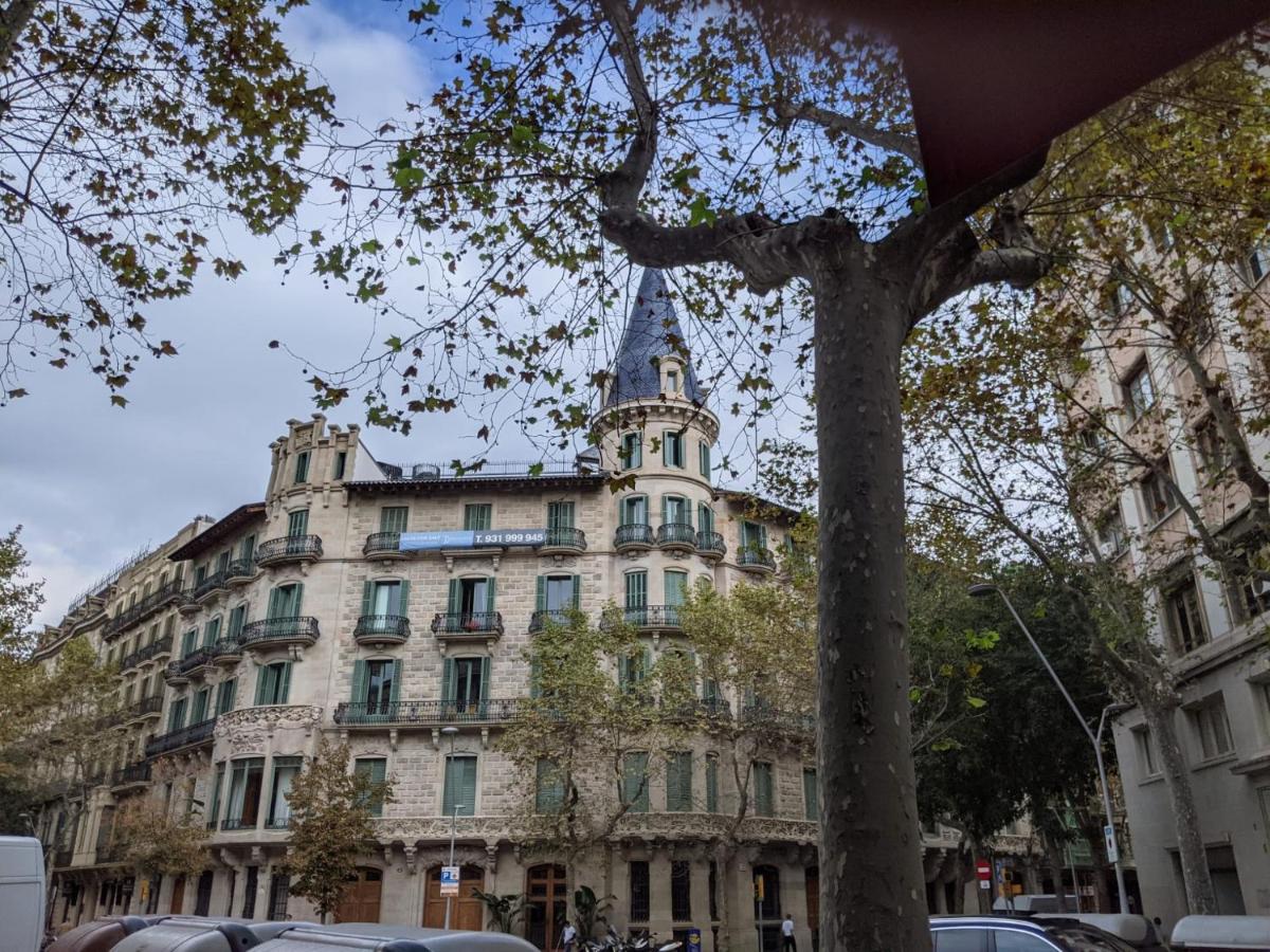 Period Luxury Apartment in Barcelona Prime Location with ...