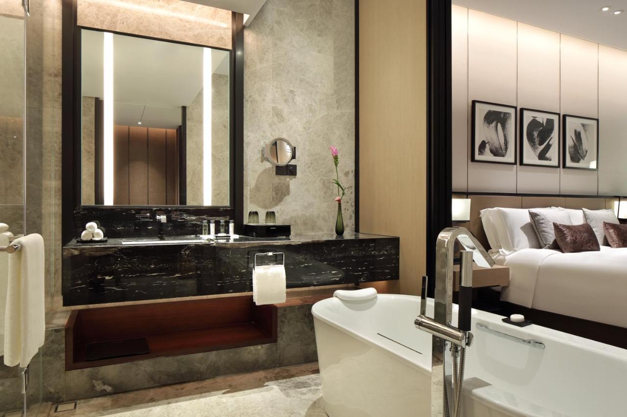 InterContinental Shanghai Hongqiao NECC, an IHG Hotel photo