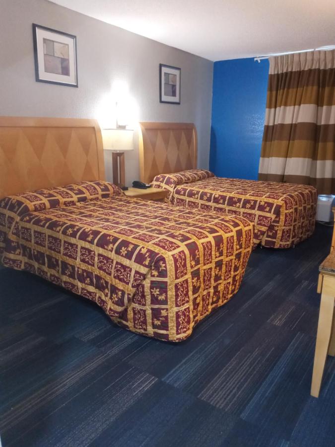 Sunshine motel — photo 13