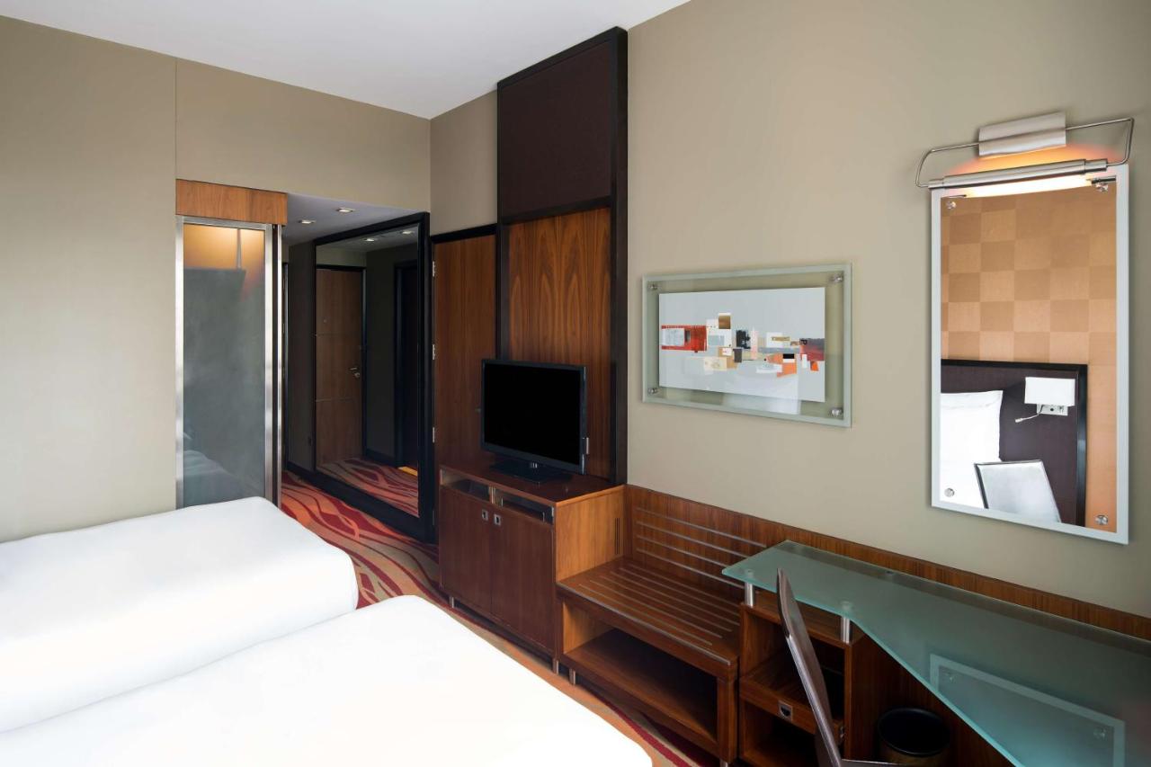 Radisson Blu Hotel, Dubai Media City photo