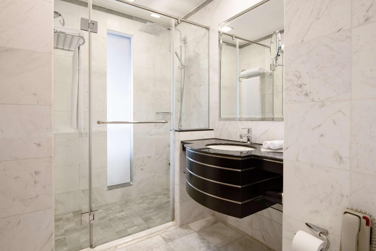 Radisson Blu Hotel, Dubai Media City photo