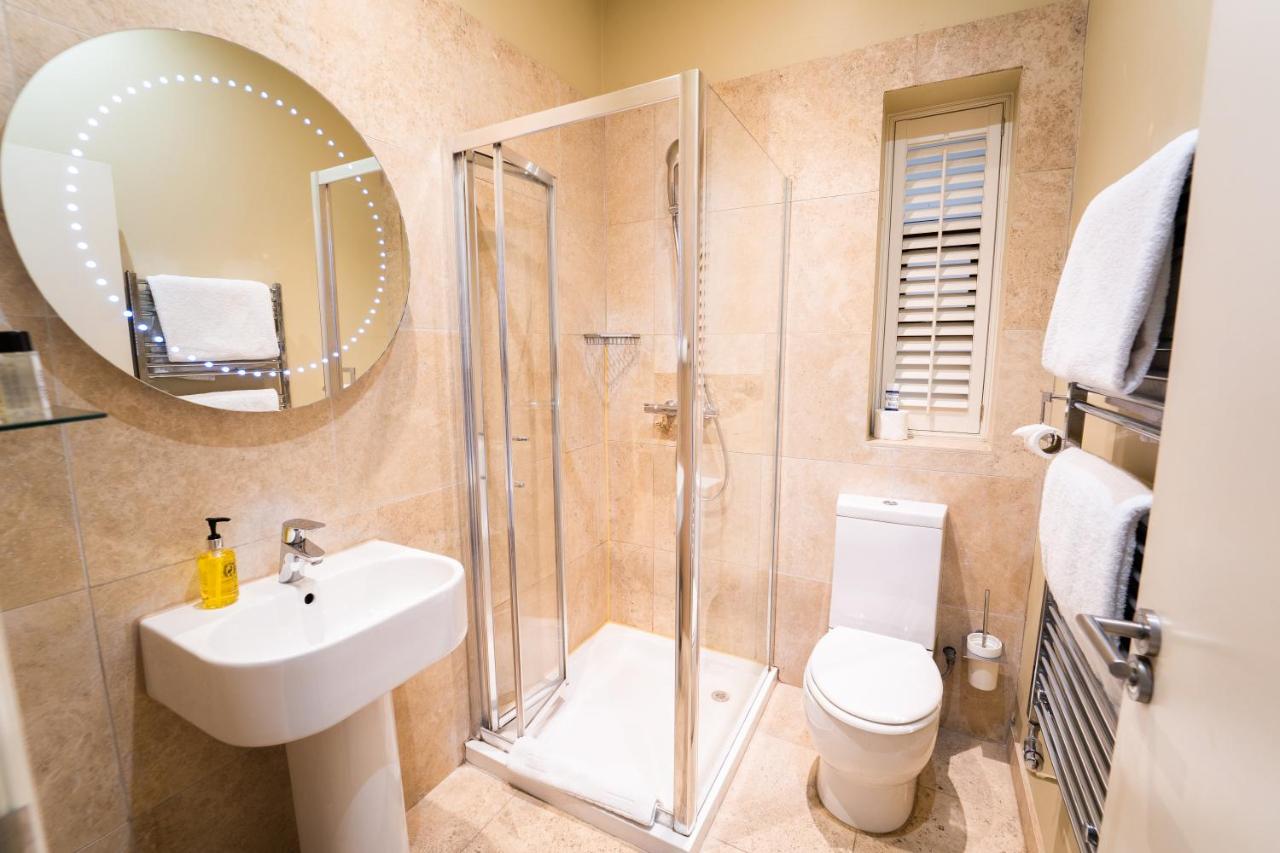 Brooks Guesthouse - 3
