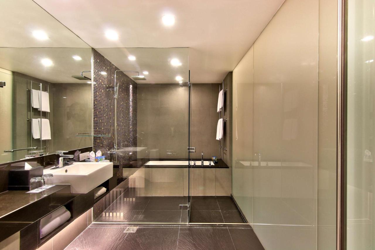 Park Plaza Bangkok Soi 18 Sha Extra Plus Bangkok Updated 21 Prices