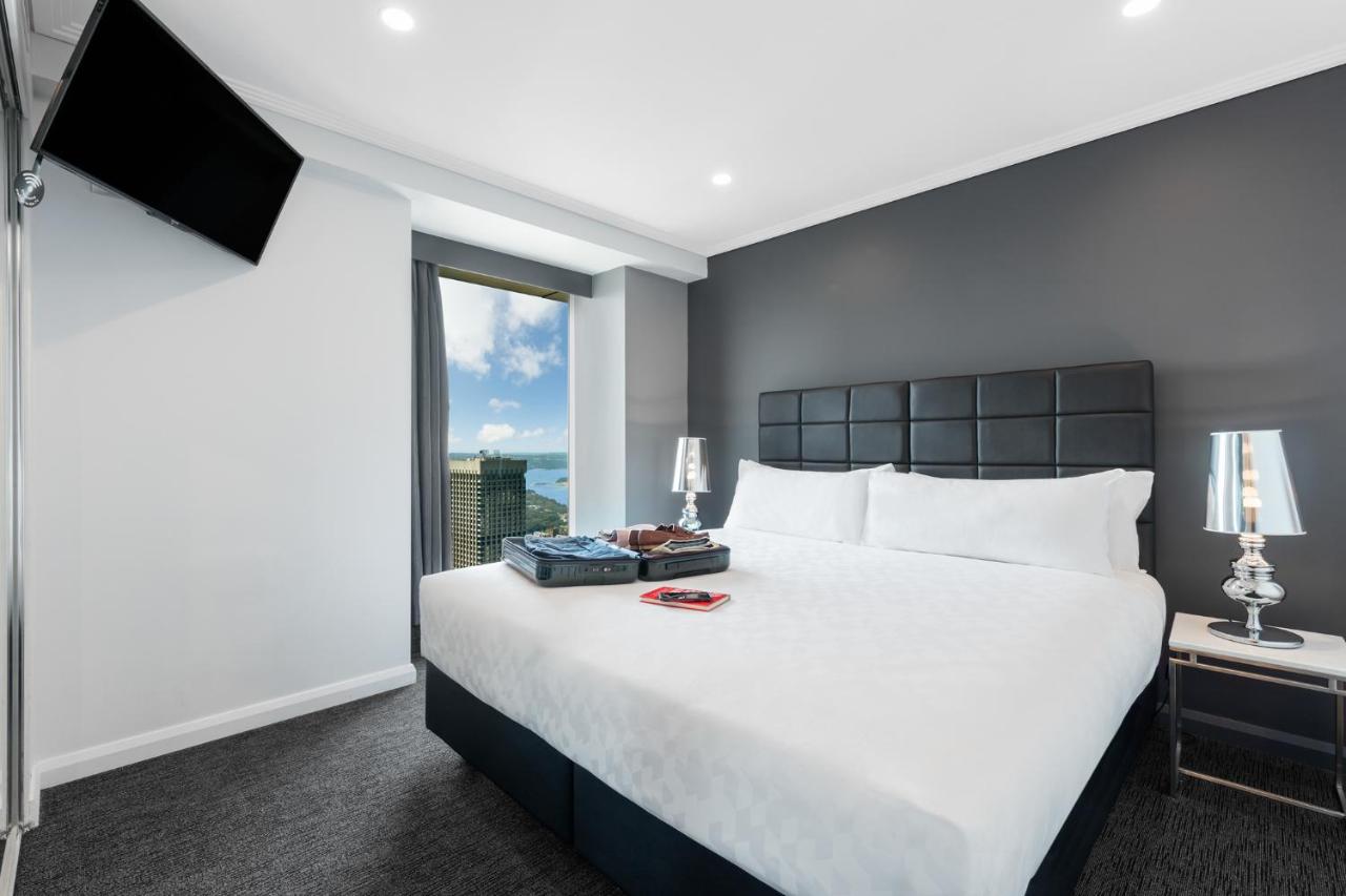 Meriton Suites World Tower, Sydney photo