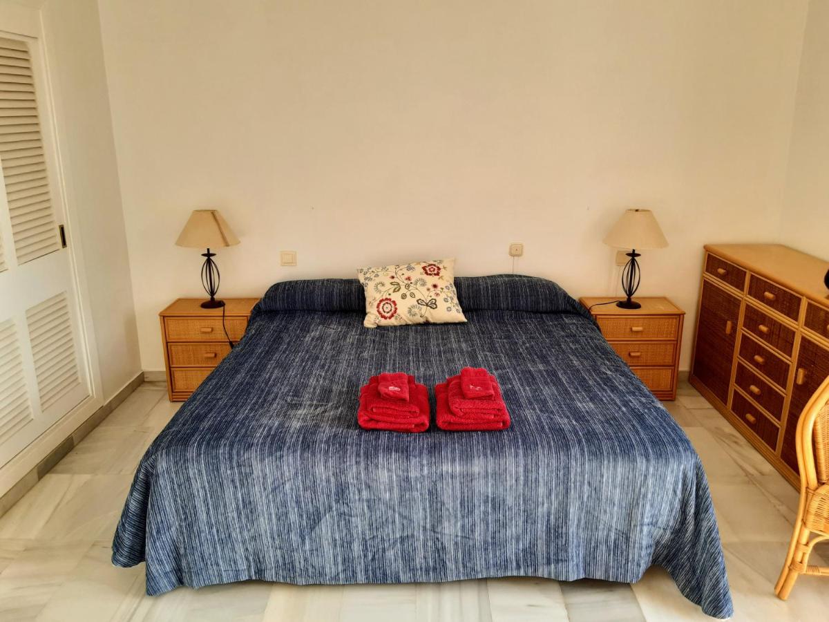 Apartment Puerto GALERA Unique 2-Bedroom Appartment in MARINA ...