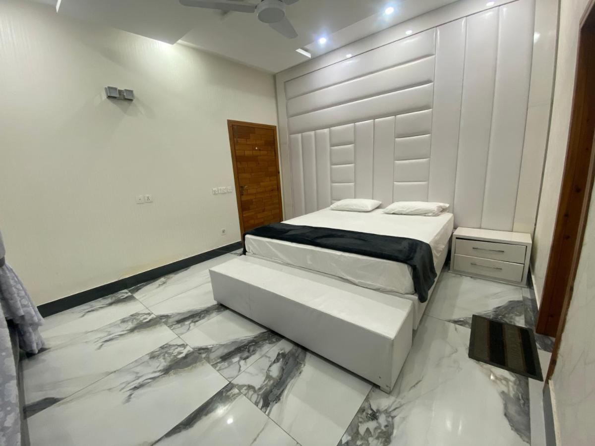 Burj Al Bahria Town Luxury Suites, Lahore – Updated 2022 Prices