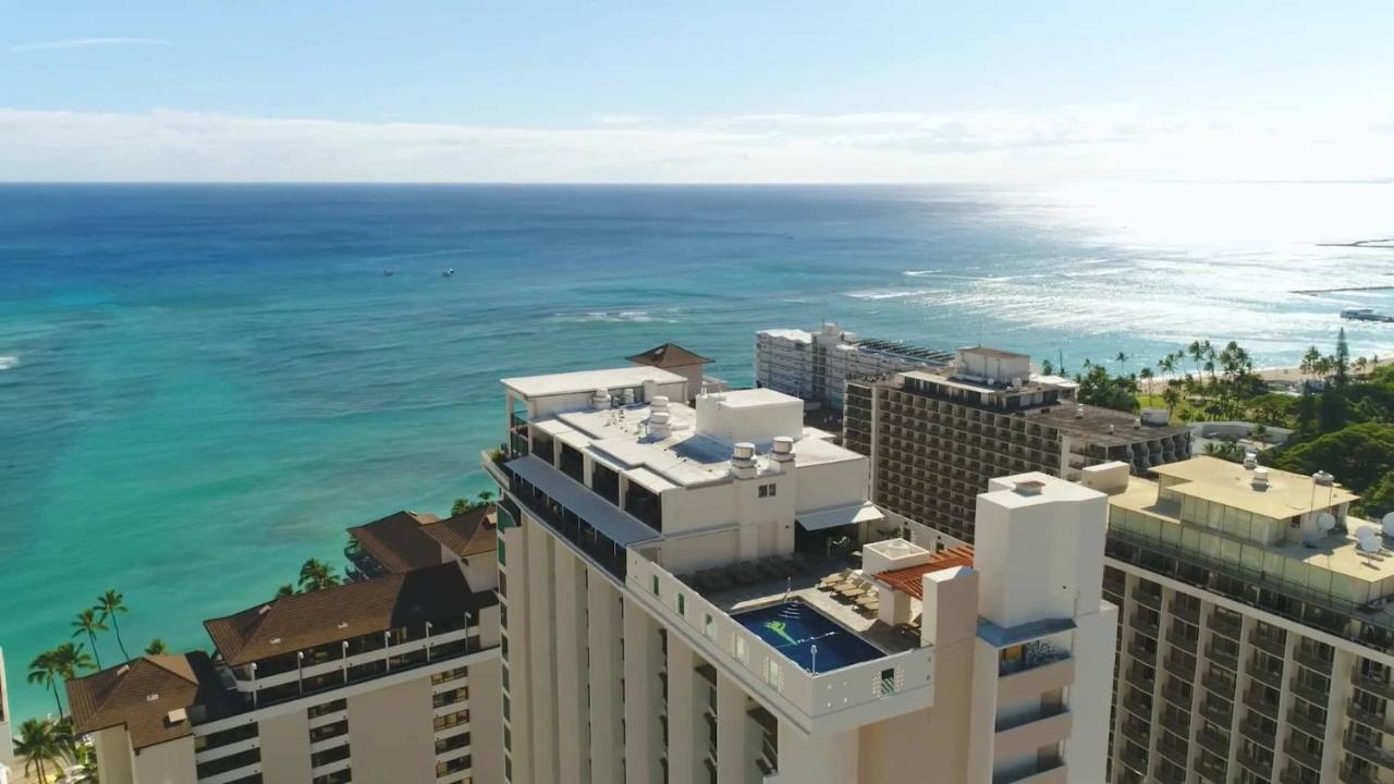 Private Condos in Waikiki, Private Car Rental Included, Beach Gear and Camping Gear