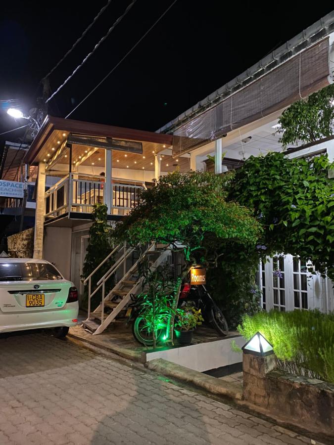 Image: Beach Walk Hotel Unawatuna