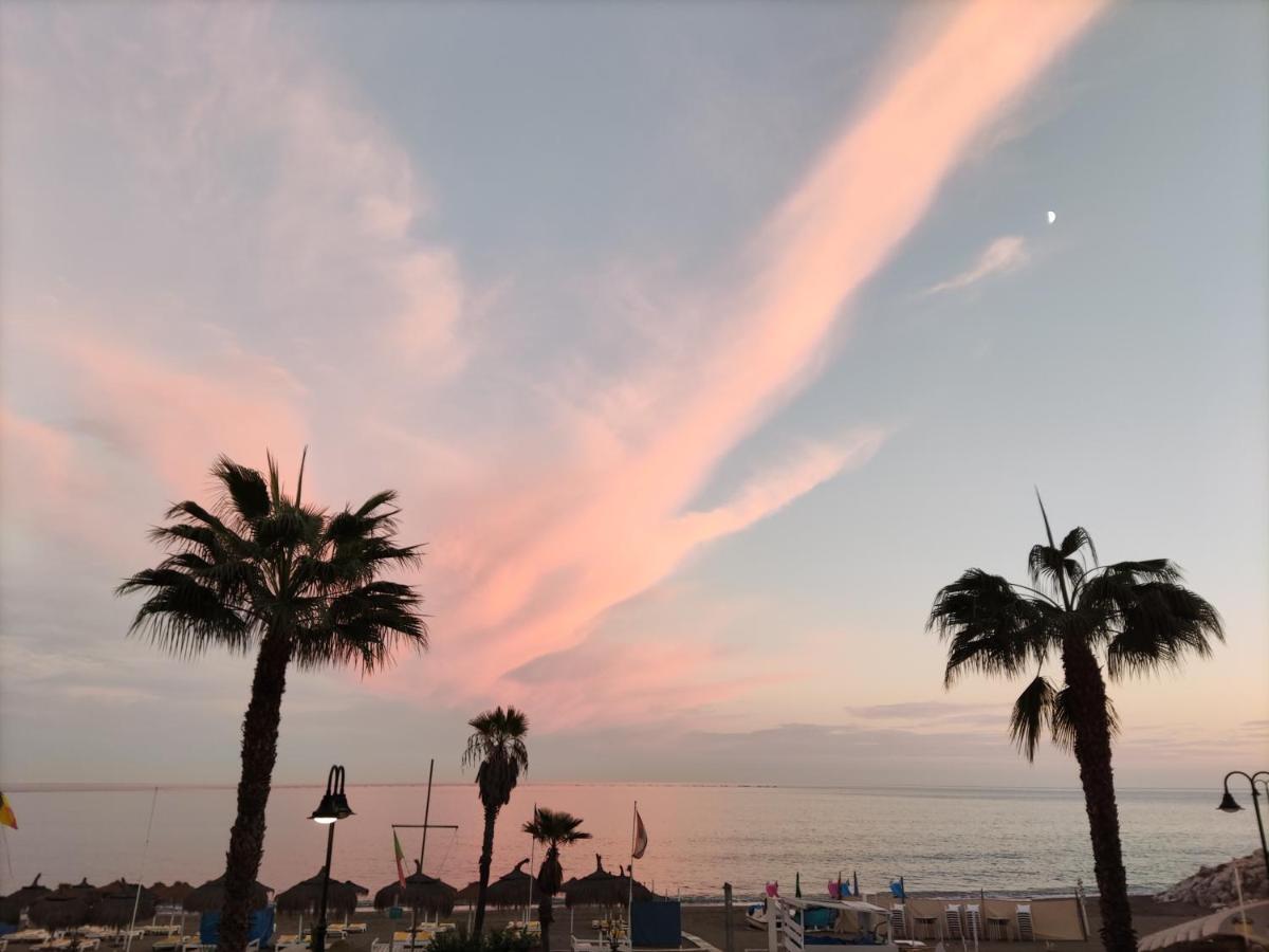 NUEVO Roca Chica, Primera Línea Playa,Torremolinos ...