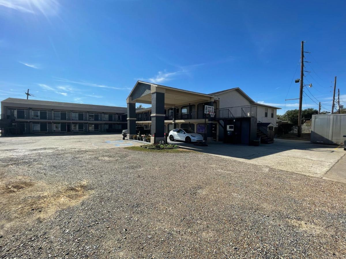 Budget Inn — photo 6
