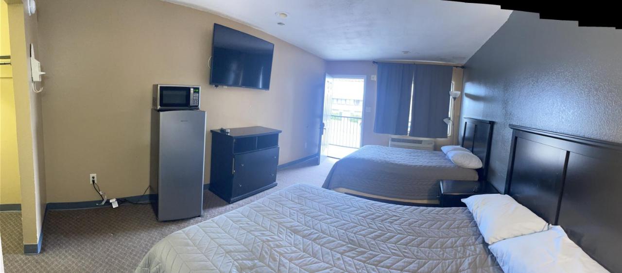 Budget Inn — photo 11
