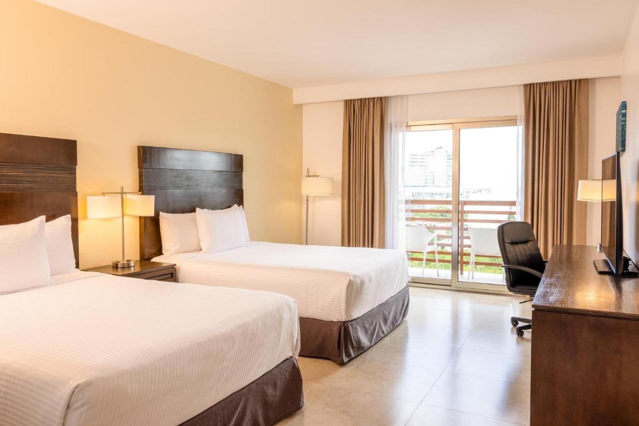 Wyndham Garden Cancun Downtown - 2