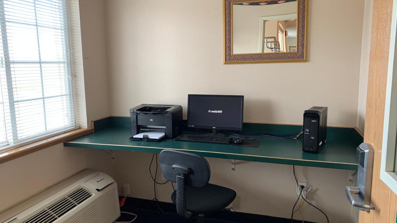 Fairbridge Inn and Suites - Miles City — photo 11