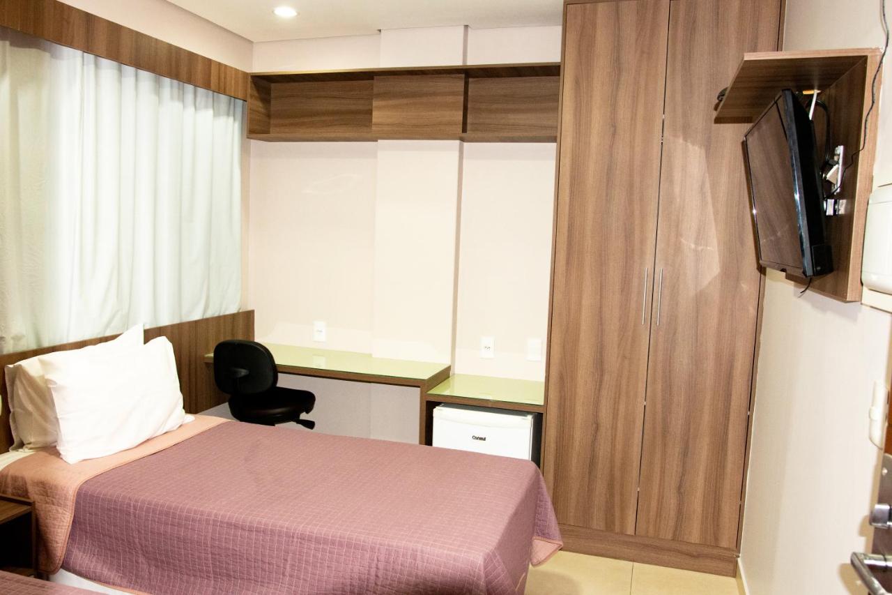 Lis Hotel photo