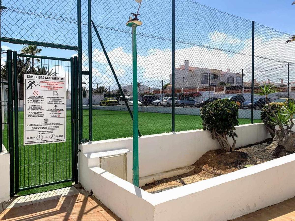 Tennis court: OCEAN Residencial San Valentin Corralejo