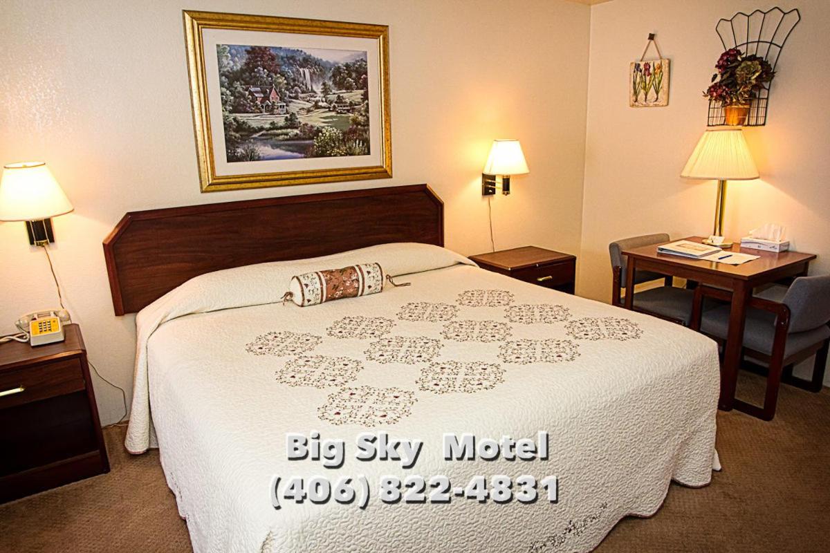 Git's Big Sky Motel — photo 10